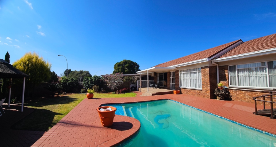 3 Bedroom Property for Sale in Fichardt Park Free State